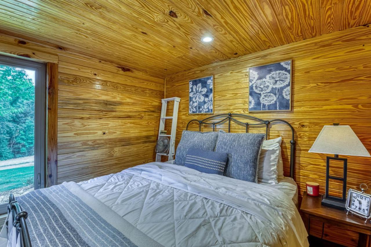 The Gemini-A Dreamy, Waterfront Tiny Cabin Rogersville Dış mekan fotoğraf