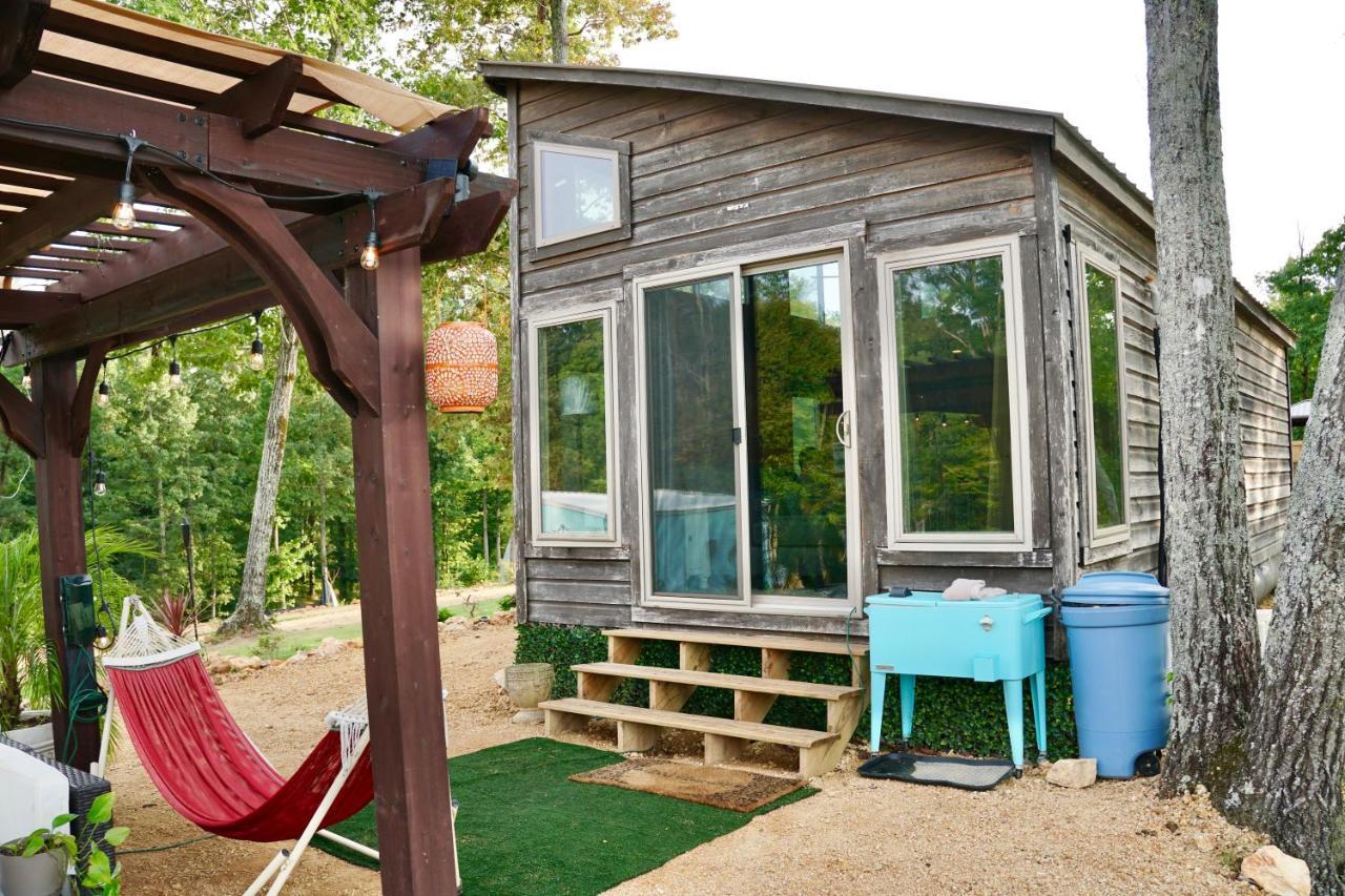 The Gemini-A Dreamy, Waterfront Tiny Cabin Rogersville Dış mekan fotoğraf